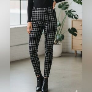 Take 50% OFF- Nygard Luxe Slims Black and White Checkered Pants, Size-M